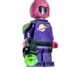LEGO Minifigure Series 22 Space Creature Alien 71032 Purple Pink Authentic CMF